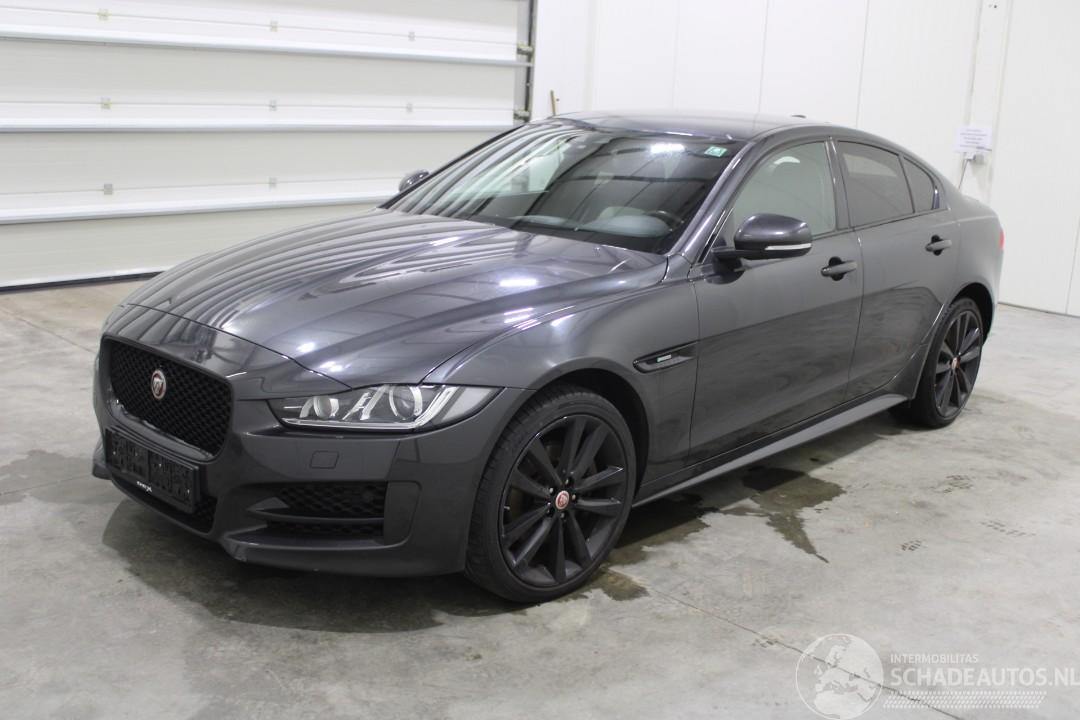 Jaguar XE 