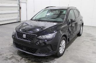damaged passenger cars Seat Arona  2021/9