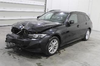 uszkodzony samochody osobowe BMW 3-serie 320 2024/2
