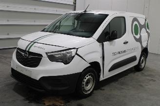Vaurioauto  passenger cars Opel Combo  2022/3