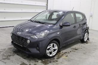 uszkodzony samochody osobowe Hyundai I-10 i10 2021/9