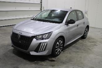 damaged passenger cars Peugeot 208  2024/2