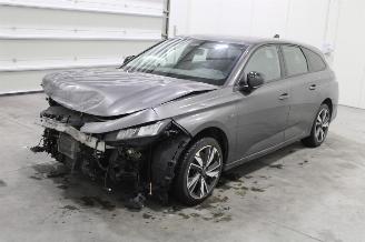 Vaurioauto  passenger cars Peugeot 308  2023/3