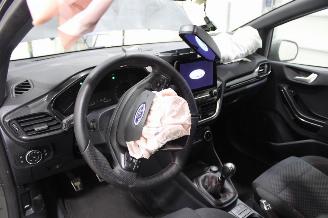 Ford Fiesta  picture 8