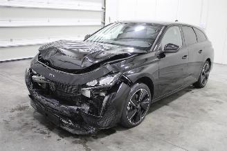 skadebil auto Peugeot e-308  2025/10