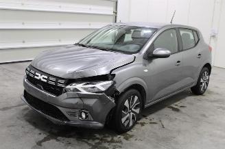 uszkodzony samochody osobowe Dacia Sandero  2024/12