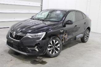 uszkodzony samochody osobowe Renault Arkana  2023/4