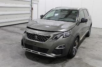 Voiture accidenté Peugeot 5008  2019/8
