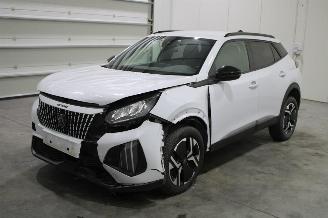 skadebil auto Peugeot 2008  2023/12