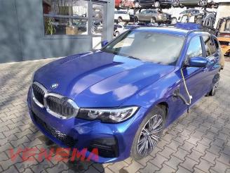rozbiórka samochody osobowe BMW 3-serie 3 serie Touring (G21), Combi, 2019 330e xDrive 2.0 TwinPower Turbo 16V 2022