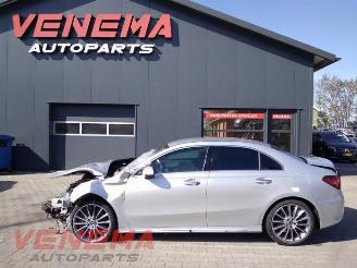 Vrakbiler auto Mercedes A-klasse A Limousine (177.1), Sedan, 2018 / 2026 2.0 A-250 Turbo 16V Mild Hybrid 4Matic 2024/10