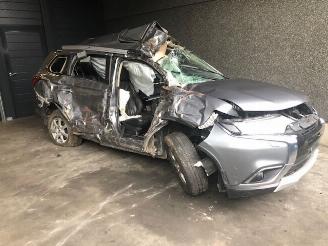 Purkuautot passenger cars Mitsubishi Outlander 2268cc - diesel - 110kw 2015/11