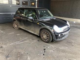 Vrakbiler auto Mini One DIESEL - 1364CC - 55KW 2005/5