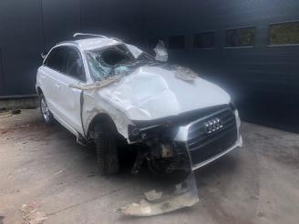 Salvage car Audi Q3 DIESEL - 2000CC - 110KW 2015/7