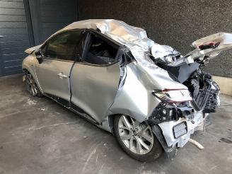 Coche siniestrado Renault Clio 898CC - BENZINE - 56KW - EURO6C 2019/5