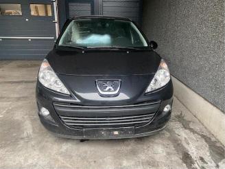 Salvage car Peugeot 207  2010