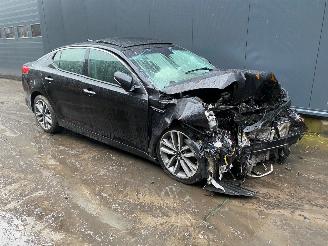 Salvage car Kia Optima Optima Sedan 1.7 CRDi 16V Sedan 4Dr Diesel 1.685cc 100kW (136pk) FWD 2015/3