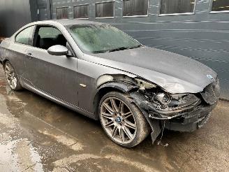 Dezmembrări autoturisme BMW 3-serie (E92) Coupé 2005 / 2013 320i 16V Coupe 2Dr Benzine 1.995cc 125kW (170pk) RWD 2009/11