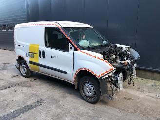 Autoverwertung Opel Combo Van 2012 / 2018 1.3 CDTI 16V ecoFlex Bestel  Diesel 1.248cc 66kW (90pk) FWD 2014/1