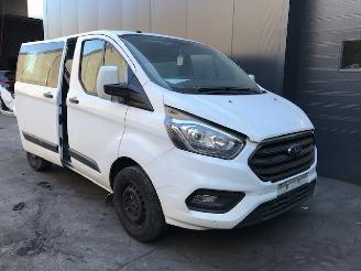 Salvage car Ford Custom Transit Custom Van 2019 2.0 TDCi 16V Eco Blue 105 Bestel  Diesel 1.995cc 77kW (105pk) FWD 2019/6