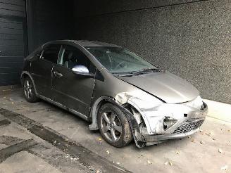 Salvage car Honda Civic (FK/FN) Hatchback 2005 / 2012 1.4 i-Dsi Hatchback  Benzine 1.339cc 61kW (83pk) FWD 2007/7