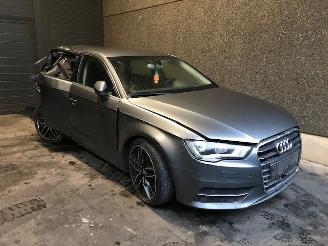 Auto da rottamare Audi A3 (8VA/8VF) Hatchback 5-drs 2012 / 2020 1.6 TDI Ultra 16V Hatchback 4Dr Diesel 1 598cc 81kW (110pk) FWD 2015/4