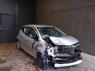 Vrakbiler auto Toyota Aygo Aygo (B40), Hatchback, 2014 1.0 12V VVT-i 2016/1