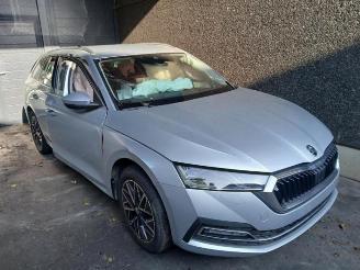 Purkuautot passenger cars Skoda Octavia Octavia Combi (NXAC), Combi 5-drs, 2019 1.0 TSI e-TEC 12V 2024/12