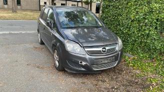 Vrakbiler auto Opel Zafira Zafira (M75), MPV, 2005 / 2015 1.7 CDTi 16V 2010/8