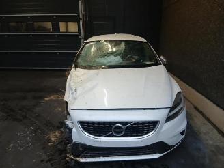 Volvo V-40 V40 (MV), Hatchback 5-drs, 2012 / 2019 2.0 D2 16V picture 2