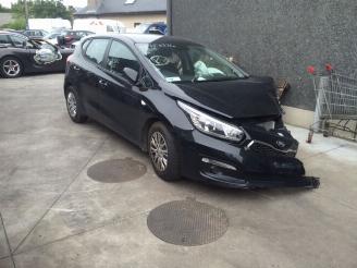 rozbiórka samochody osobowe Kia Cee d 1600 diesel 2014/1