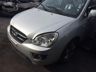 Salvage car Kia Carens  2008/1