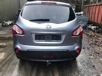 Salvage car Nissan Qashqai+2 2000cc /diesel / 6vit 2010/1