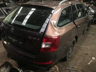 Uttjänta bilar auto Skoda Octavia DIESEL-1600CC 2016/1