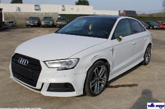 krockskadad bil auto Audi A3 SPORT 2020/2