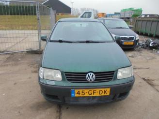 Auto da rottamare Volkswagen Polo Polo III (6N2), Hatchback, 1999 / 2001 1.4 16V 75 2000/10
