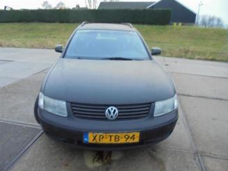 Salvage car Volkswagen Passat Passat Variant (3B5), Combi, 1997 / 2000 2.3 VR5 1999/1