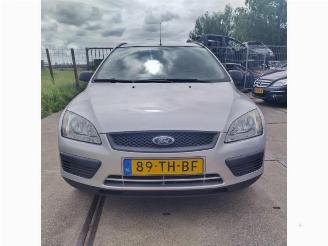 Vrakbiler auto Ford Focus Focus 2 Wagon, Combi, 2004 / 2012 1.4 16V 2006/9