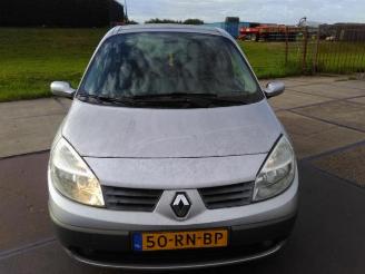 Vrakbiler auto Renault Grand-scenic Grand Scenic II (JM), MPV, 2004 / 2009 2.0 16V 2005/6