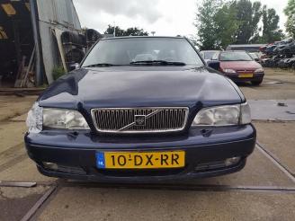 Uttjänta bilar auto Volvo V-70 V70 (GW/LW/LZ), Combi, 1997 / 2002 2.4 20V 140 2000/1