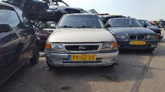 Tweedehands auto Opel Astra Astra F (53/54/58/59) Hatchback 1.6i GL/GLS (X16SZR) [55kW]  (09-1991/01-1998) 1996/10
