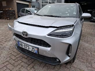 Toyota Yaris Cross yaris cross 2024 hybride GERESERVEERD schroefwerk Automaat first edition groot navi 12950km airbags ok picture 3