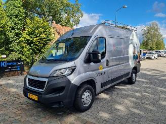 skadebil bedrijf Peugeot Boxer BlueHDI 140 L2 H2 2022/4