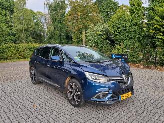 damaged passenger cars Renault Grand-scenic 1.5 DCI 110 Aut. Bose Pano HeadUP 2017/1