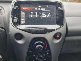 Toyota Aygo 1.0 X-Play Airco Camera picture 17