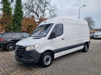 skadebil auto Mercedes Sprinter 311 CDI Airco Mbux Navi Camera 2023/11