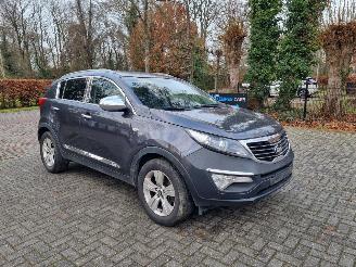krockskadad bil auto Kia Sportage 1.6 GDI Airco Navi Camera 2014/3