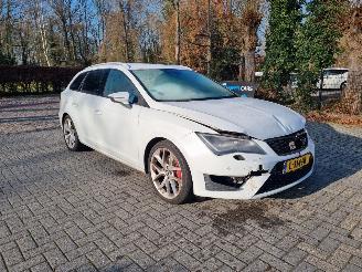 krockskadad bil auto Seat Leon FR 1.4 TSI Aut 150pk 2015/9