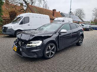 skadebil auto Volvo V-40 T3 Aut. Rdesign Pano 2020/2