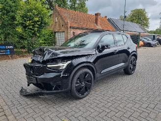 Voiture accidenté Volvo XC40 B3 Aut Pano Led Navi 2025/1